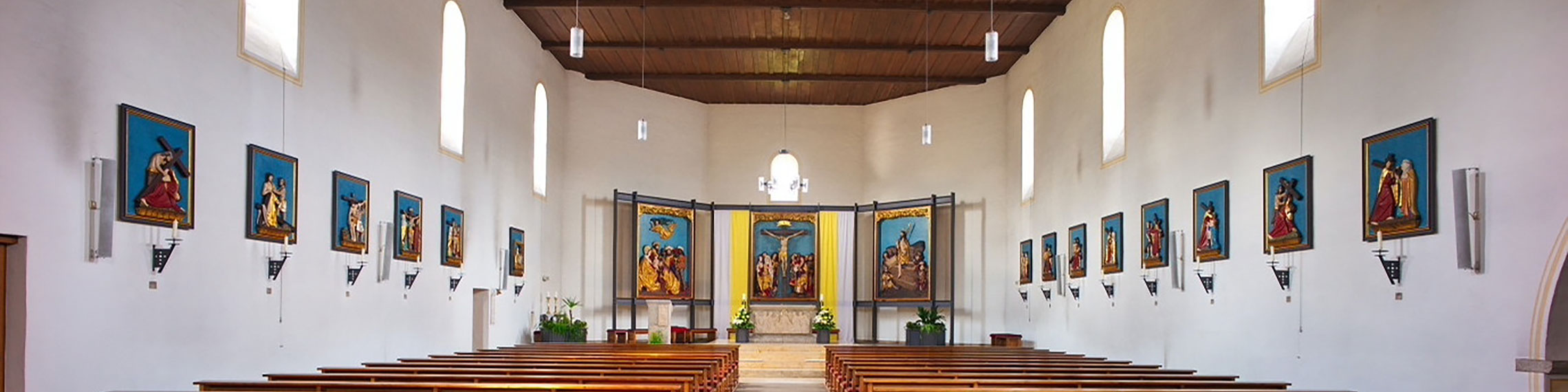 Slider - Blick in die Kirche in Rothenkirchen - Homepage der Pfarrei Rothenkirchen